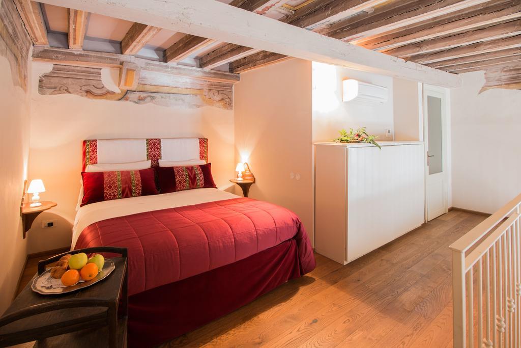 Palazzo Castiglioni Luxury Suite And Rooms 만토바 외부 사진